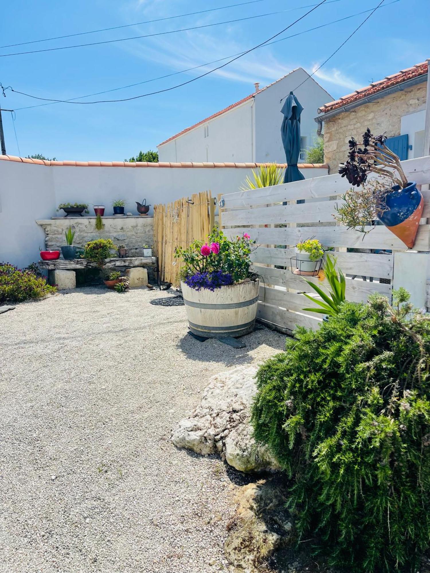 Clos Des Aigrettes -6 Gites De Charme Et Confort A 30M Du Port De La Cotiniere Bagian luar foto
